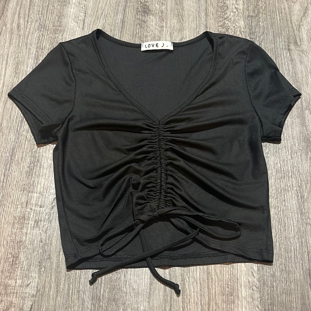 Black crop top size medium